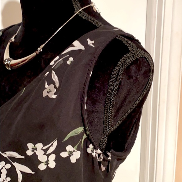 🍒 🆕 Black Floral Chiffon Dress-!!! - Picture 4 of 13